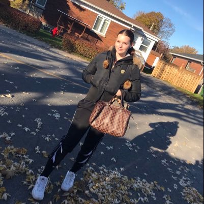 caitlin_nickle's profile picture. 