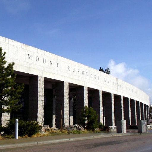 Mount Rushmore National Memorial is home to Carvers Café, and Xanterra Parks & Resorts gift stores featuring legendary Fred Harvey Trading Company products.