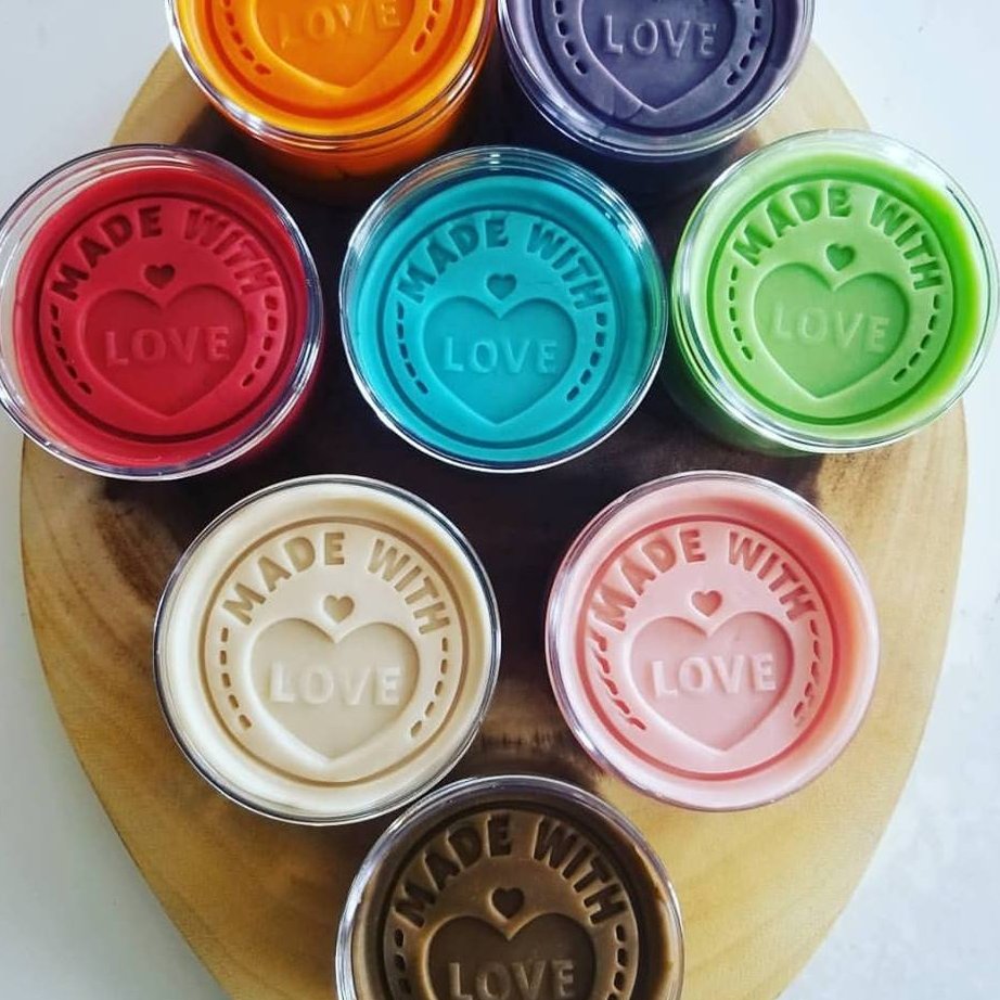 hello_dough's profile picture. Homemade Naturally Scented, long lasting playdough.