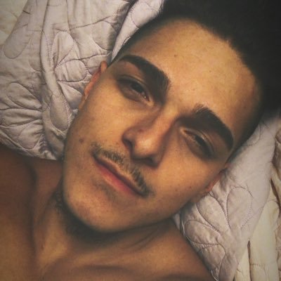 Christian ✝️; Colombian 🇨🇴; Florida; 23