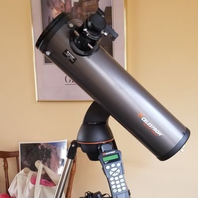 I GOT A NEW TELESCOPE! 🔭 I like airplanes✈, space🌌, all types of money💵, and @poppy△;) Oh yeah and I play the violin🎻