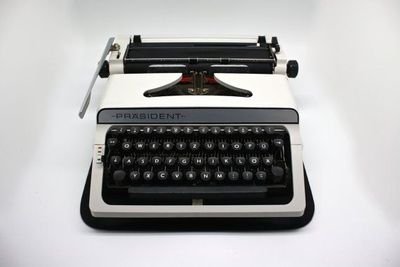I'm an analog typewriter sharing your thoughts with the digital world.