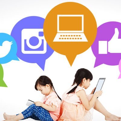 وسائل التواصل الاجتماعي وأثرها على المجتمع موضوع