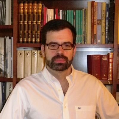 Independencia, Plomo y Cinco Padrinos.
El podcating es mi pasión. Si puedo grabar un podcast, nada me falta.

https://t.co/BDUCCiHeeC