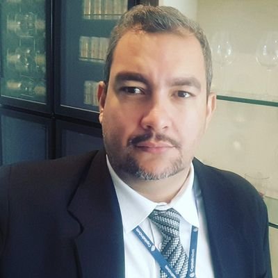 Sou corretor de imóveis em Goiânia desde 2003 ,formada em gestão de negócios imobiliários pela universidade Salgado Oliveira .