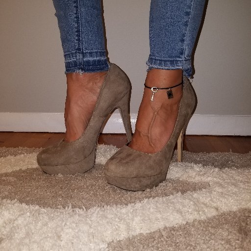Moved to Arizona in November 2023! ☀ ⛰ 🌵
Cuckold/hot wife couple. RT play with fit/muscular, and intelligent BBC only ♤🗝💪🏿
Check Amazon wishlist below!