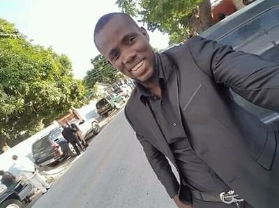 GrandHilaire's profile picture. Mon caractère  , Ma franchise  . Mon Leadership.