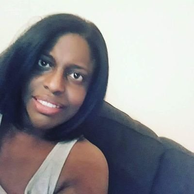 lezaloon19's profile picture. 