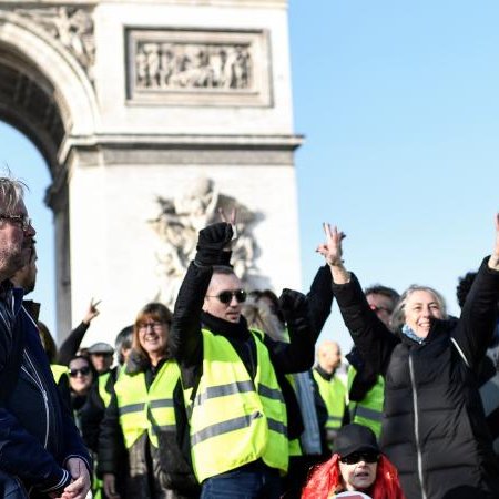 plateformejaune's profile picture. LA VOIX DE L'INSURRECTION SOCIALE DES TRAVAILLEURS
#giletsjaunes
#plateformejaune
DIEU EST MORT DANS NOS CERVEAUX ÉMANCIPÉS ! À BAS TOUTES LES RELIGIONS !