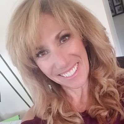 Lizzski's profile picture. Motorcycles and kitschy collectibles, vintage Pyrex, CorningWare Vintage Barware and more.  

https://t.co/6rOgFYnqnO