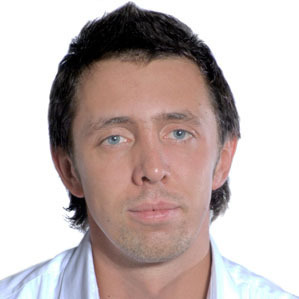 artemantonov's profile picture. много соц сетей, но Twitter сделал всех :-)