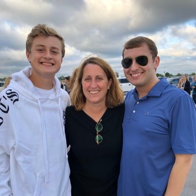 chief marketer. creative thinker. mom of three. kansas city native. drake bulldog. northwestern wildcat. raised royal. opinions and comments are my own.