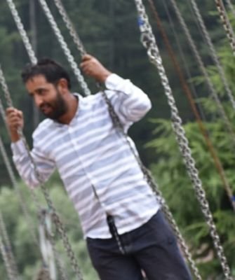 LATIEF60219310's profile picture. Employ