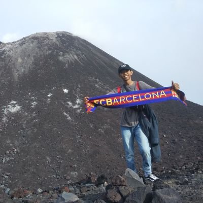 Hamba allah | SeguidorsFCB @Indobarca_Jbi | @persebayaupdate .
.
FUTBOLxCOFFEE addict