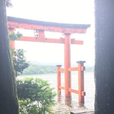 HappykazeHappy's profile picture. 日記みたいに思ったことや日常をつぶやいていこう🍀休日はロードバイクでサイクリングか、最近始めたビッグスクーターで気ままにツーリング。天気が悪いときはスタバでまったりか、一人カラオケ８時間が定番の私です😘愛犬ジョンとルル🐶のツイート多め✨無言フォロー大歓迎💓