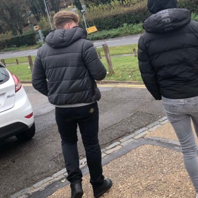 Harrylockyerr_'s profile picture. can I get a court order to get ma dick sucked?