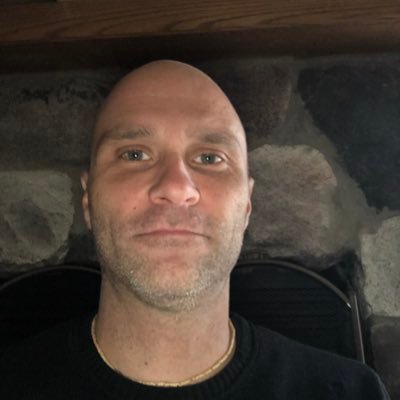 I love to cook.Mostly vegetarian and vegan food. Healthy , nutritional food. Punk rock and hardcore enthusiast. Personal trainer ,Krisna conscience. Enjoy life.