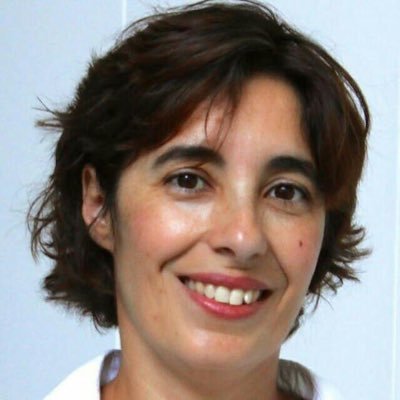 Profesora de Fundamentos de Composición en el CPM Angel Barrios en Granada y estudio master en Comunicación y educacion en la Red