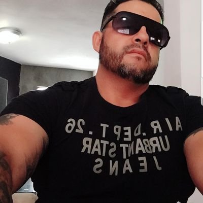 Los errores suelen ser el puente entre la inexperiencia y la sabiduría.