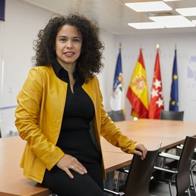 Española-venezolana. Exconcejal por Cs 🧡 en Las Rozas de Madrid (2017-2023).
Escritora. Copywriter. Creatividad y Comunicación.
¡Por un mundo libre de drogas!