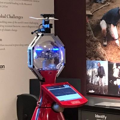 Hi, I'm Lindsey! @UniLincoln's Museum Tour Guide Robot developed by @lcas_uol and giving tours of @collectionusher in Lincoln, UK