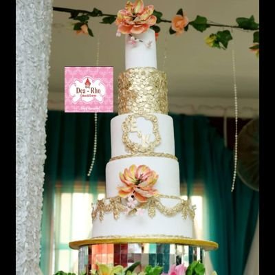 IG@dearhocakesandevents.
deliciously...tasty cakes, pastries desserts for all occasions,call/WhatsApp 08033722341.
Humble,loves the things of God.