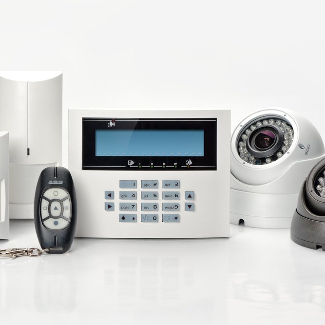 PeakHomeSecuri2's profile picture. https://t.co/uCmIolSgf9 is a website which educates people on topics of home security and home automation.