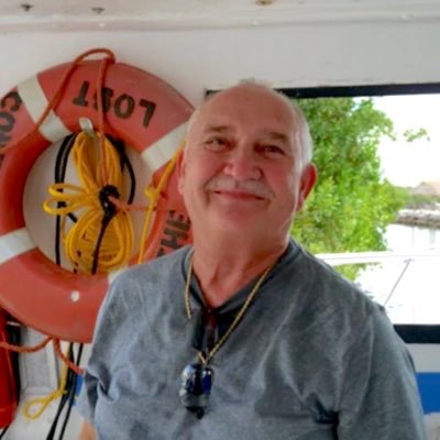 business owner , love scuba diving treasure hunting