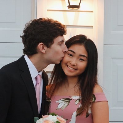 Jennife64907543's profile picture. pjp 19