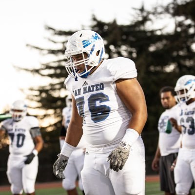 ian_tapueluelu's profile picture. DawgPound🐾———ESSV📍