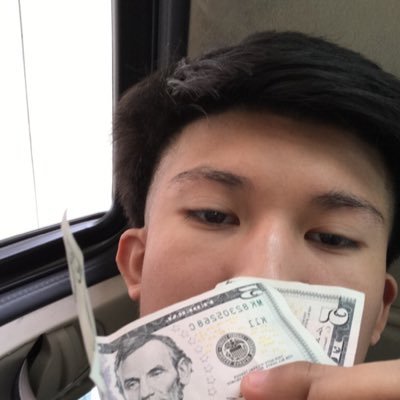 nandorO20's profile picture. 🤣