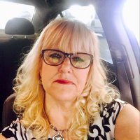 Debbie Snow - @DebbieS70694162 Twitter Profile Photo