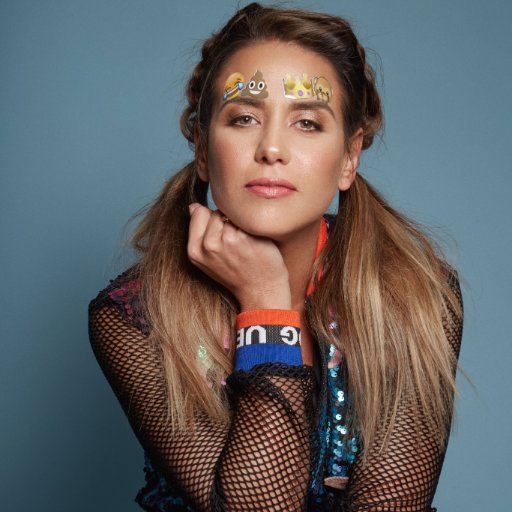 La NO hija del Zorro. TV & Radio Host. Comedian. Más mente que cuerpo. Mind over body. Escucha mi Podcast #EnDefensaPropiaByErika 👇