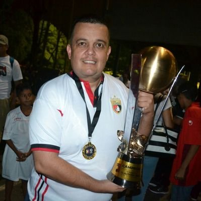 Locutor 20.425

Narrador de la #LigaFUTVE

¡Y QUE VIVA EL FÚTBOL VENEZOLANO!