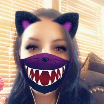 ArwenBrown's profile picture. I like things that are creepy and cute! 🖤