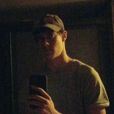 revelationsquid's profile picture. it's a spam tard