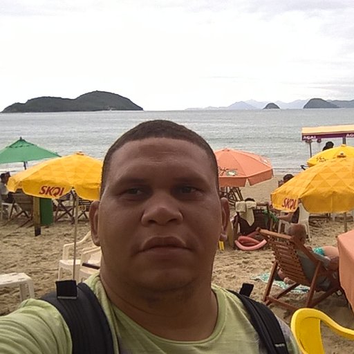 Meu nome é Charlies Ponciano, sou professor, funcionário público.