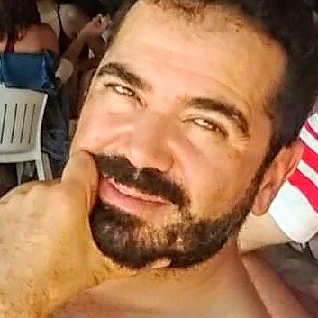 Profile Picture of Adrian Glez De Alba (@AdrianGdeA) on Twitter