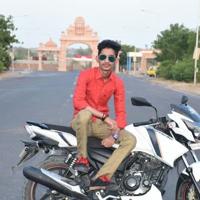 जीतने का मजा तब आता जब आपके
दुश्मन हारने का इंतजार करते हैं
