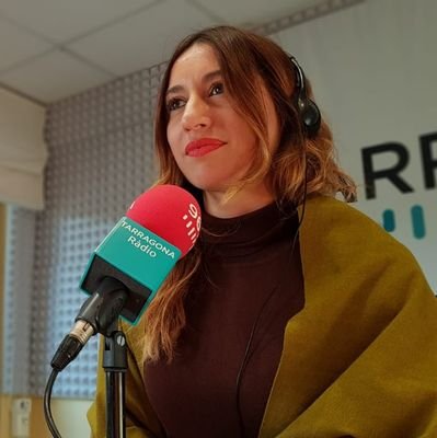 Periodista a Tarragona Ràdio. M'agraden les lletres i la fotografia 📚📷