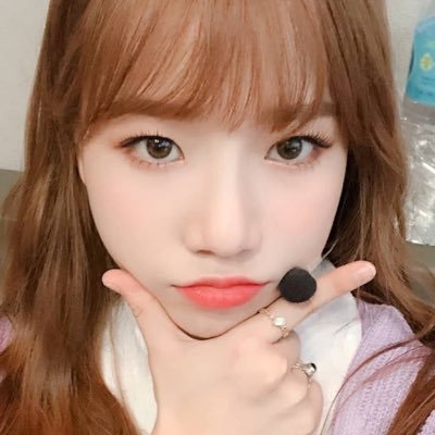 10Pure22's profile picture. 아이즈원 조유리 gif
