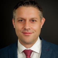 h_andrewjones96's profile picture. Lawyer. Father. Husband. Brother. Son. Alien.