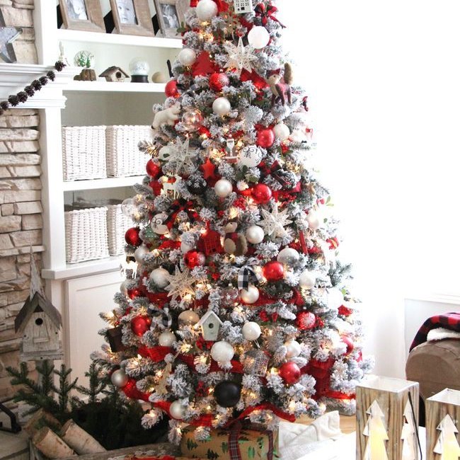 Luxurious Christmas Tree’s Delivered and Decorated with Pride by Kara