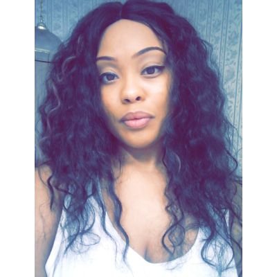 kiaramo0re's profile picture. your value doesn't decrease based on someone's inability to see your worth