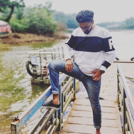 DAphreme's profile picture. Average student with extraordinary talents in fields that nobody wants. Part-time professional weirdo. You'll never be blocked.