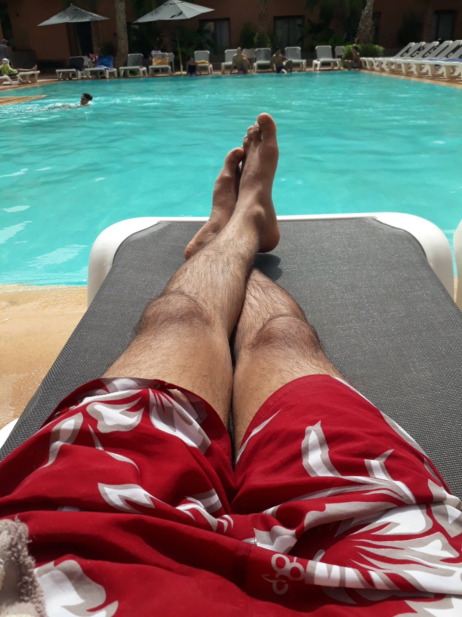 r4monz's profile picture. Unemployed