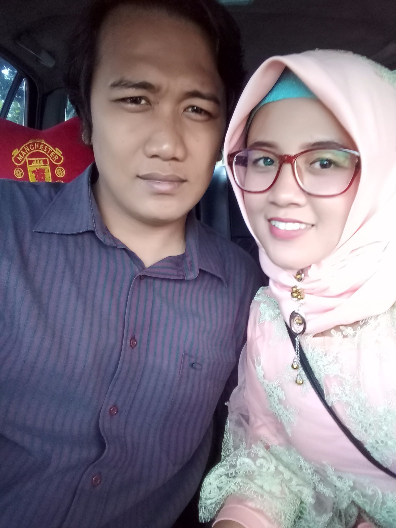 Manusia biasa yang masih ingin belajar menjadi istri sholehah 😊