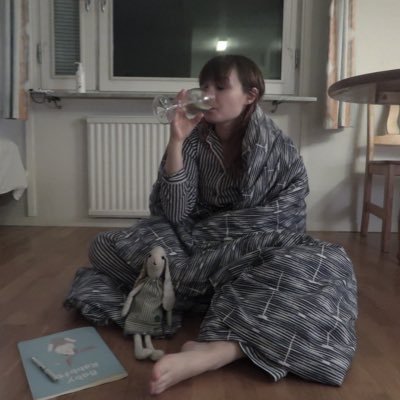 aliceFUA's profile picture. o filmu, designu, cideru a proseccu. Když se ještě cestovalo, tak i trochu o tom.