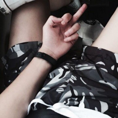 4Kz2h3YAyM7mWLR's profile picture. 粗大、打桩机