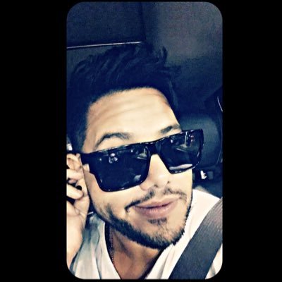 #YoSoyVenezolano // Diseñador Gráfico - Sub-Chef // (( Aprendiz de por vida! ))